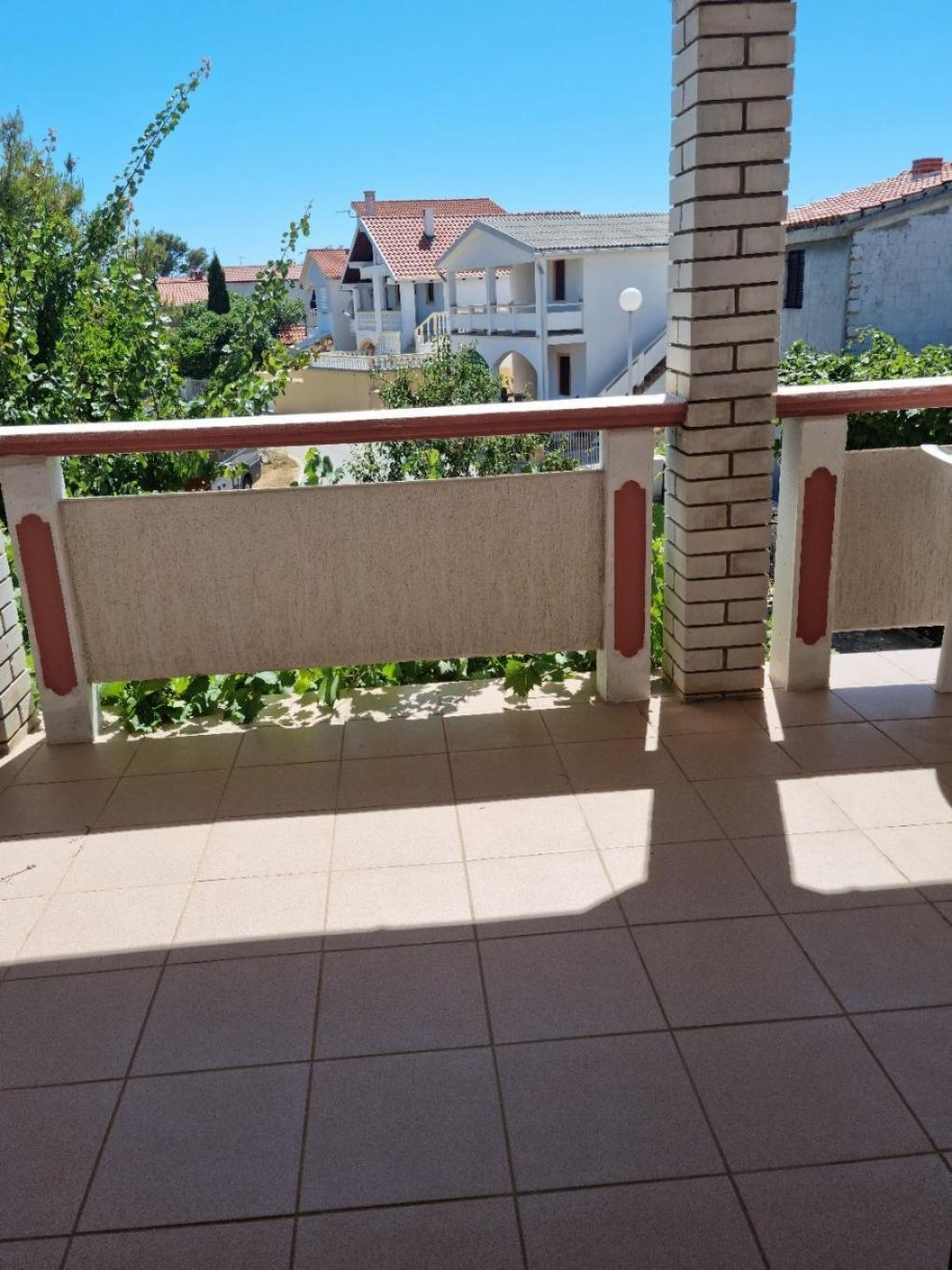 Rooms Mat Vir Luaran gambar
