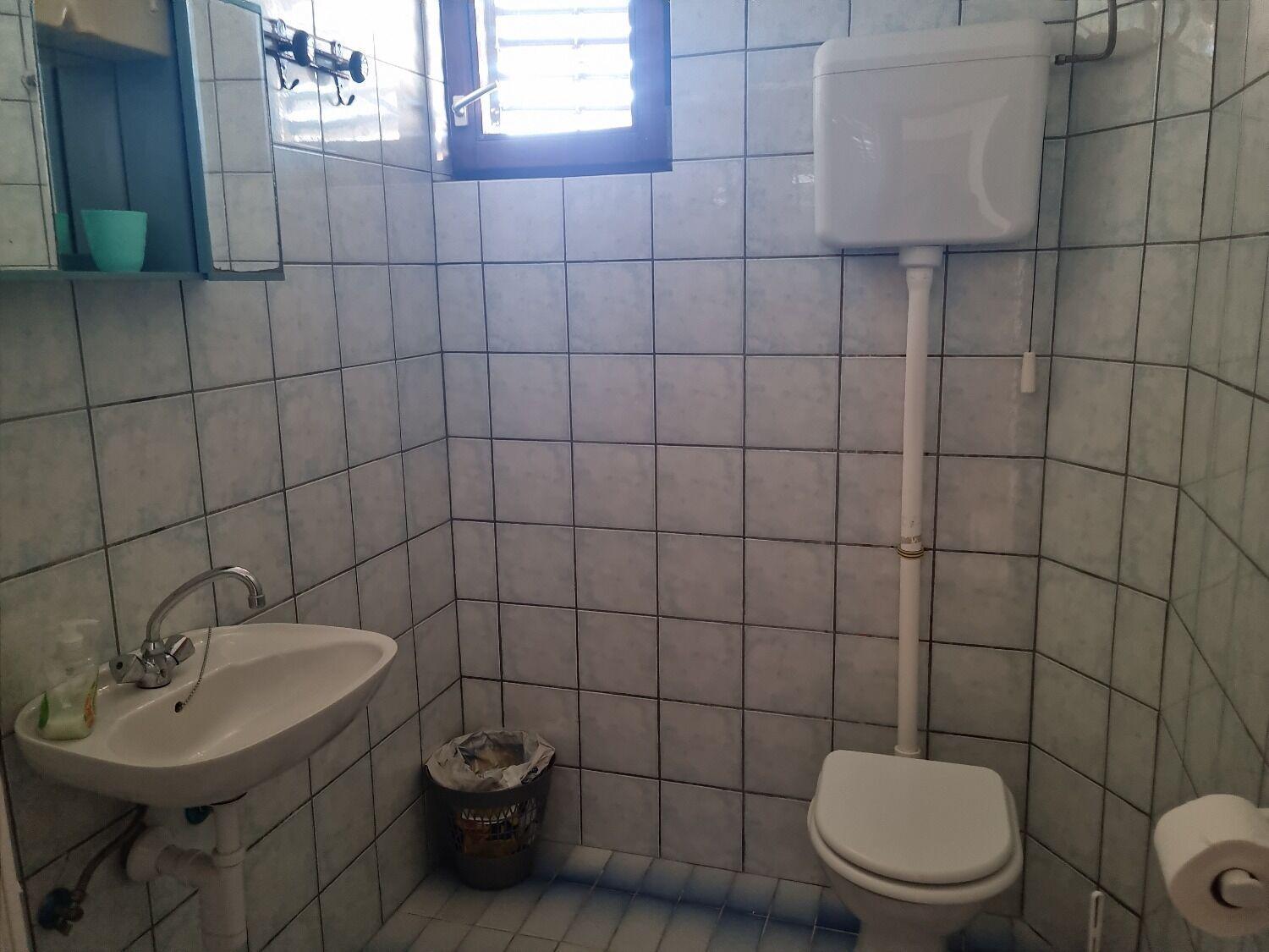 Rooms Mat Vir Luaran gambar