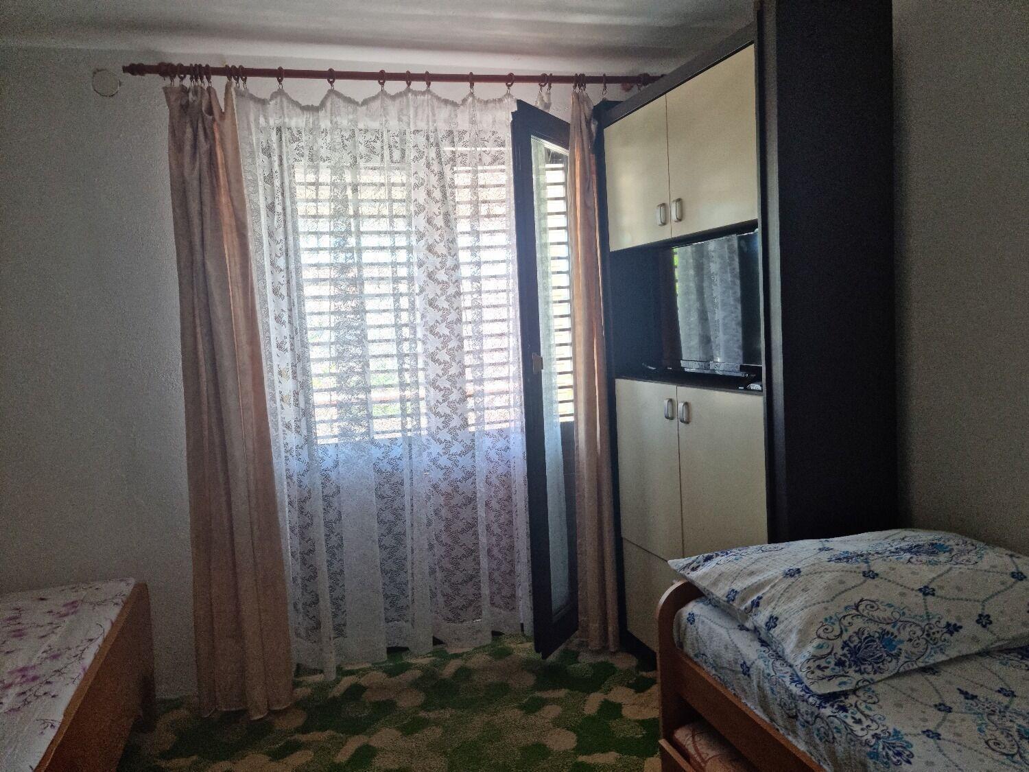Rooms Mat Vir Luaran gambar